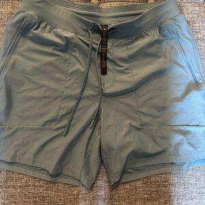 Men’s light blue Lulu lemon shorts, size LARGE, 5 inch inseam